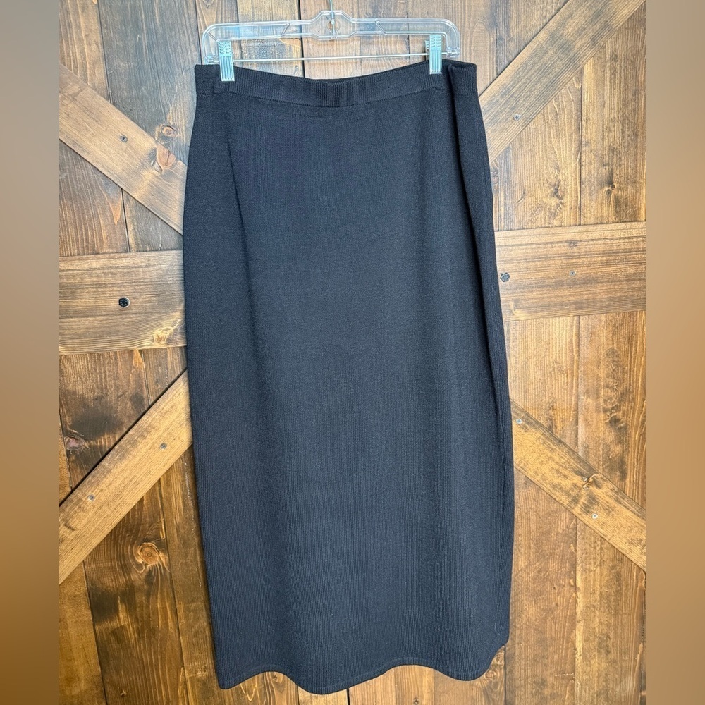 St John Basics Long Black Knit Skirt Back Slit Size 16